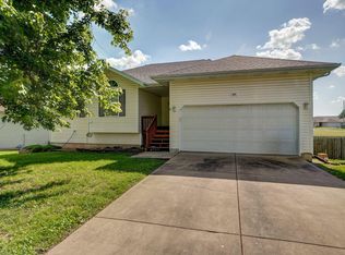 807 N Cottonwood Ave, Republic, MO 65738