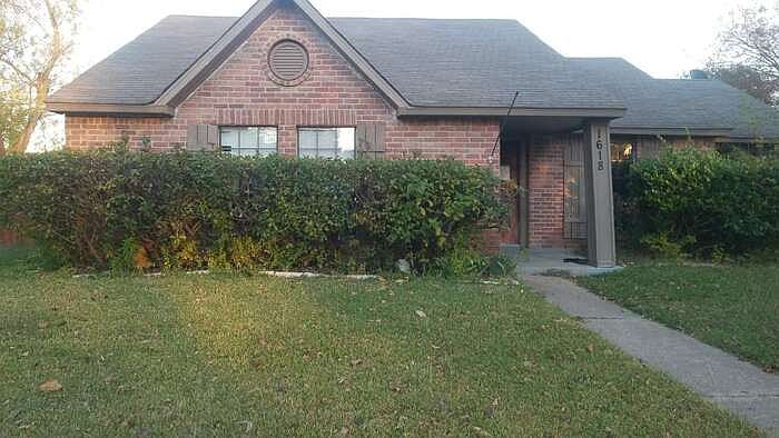 1st image of 1618 Lena St