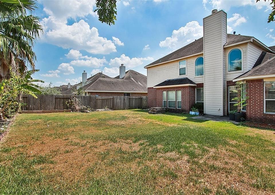 2nd image of 10111 Barr Lake Dr