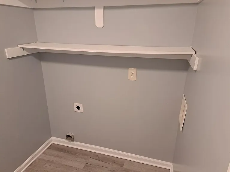4220 Kaplan Dr — Photo 6