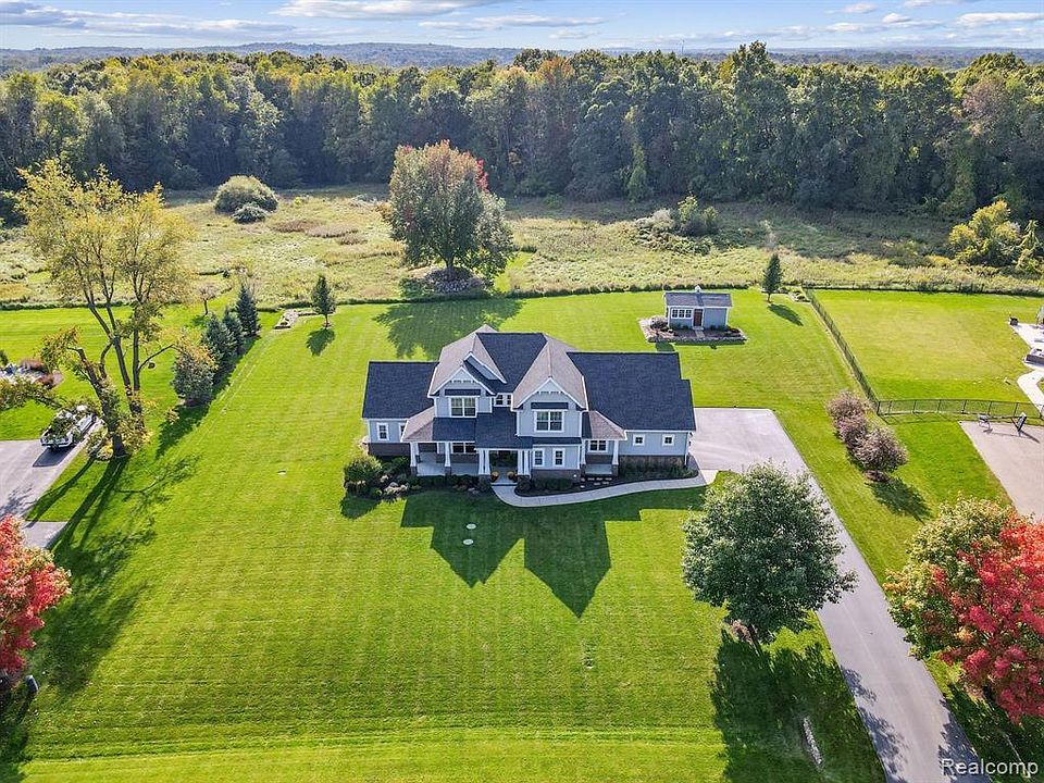 5239 Birch Dr Davisburg, MI, 48350 Apartments for Rent Zillow