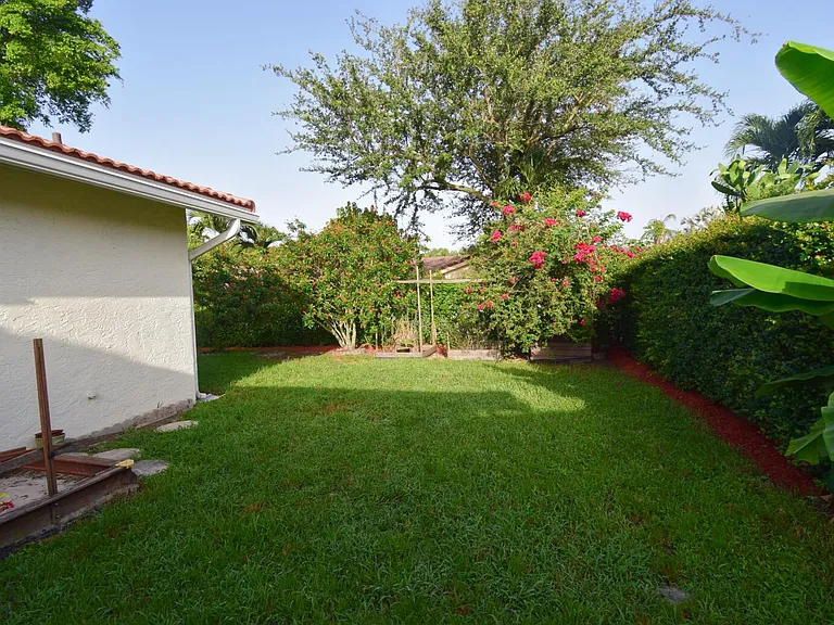 1520 NW 97th Ave — Photo 7