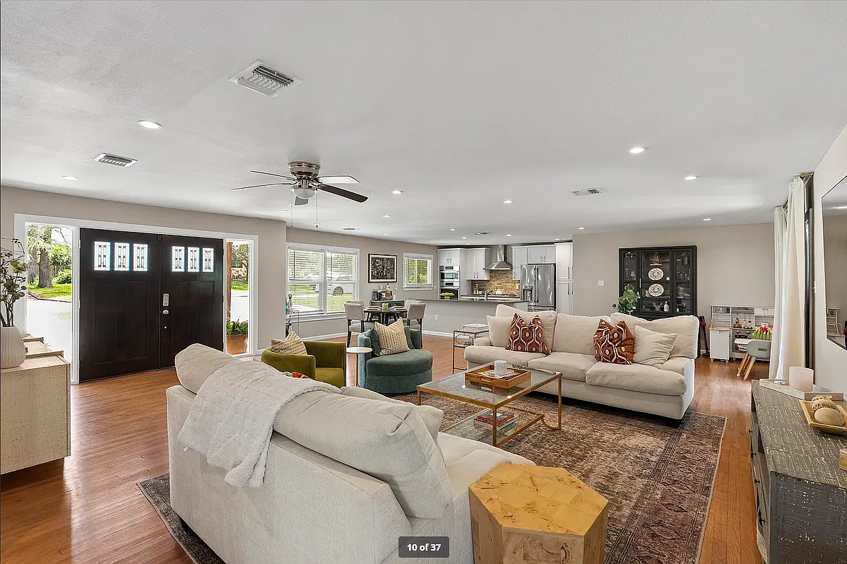 4 bed, 2260 sqft, $3,300 — Photo 1