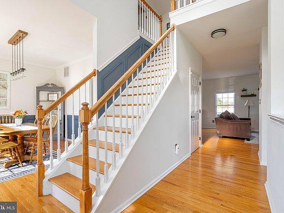 5th image of 226 Horseshoe Dr