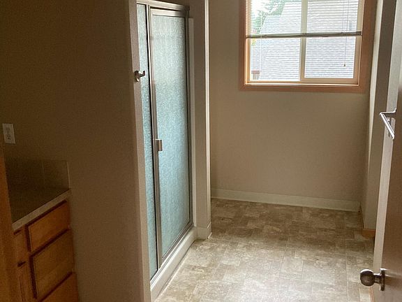 3rd image of 10309 NE 52nd Ct