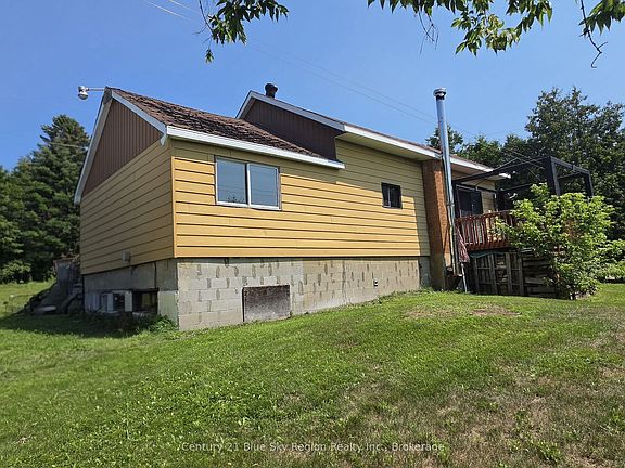 3rd image of 109 James St