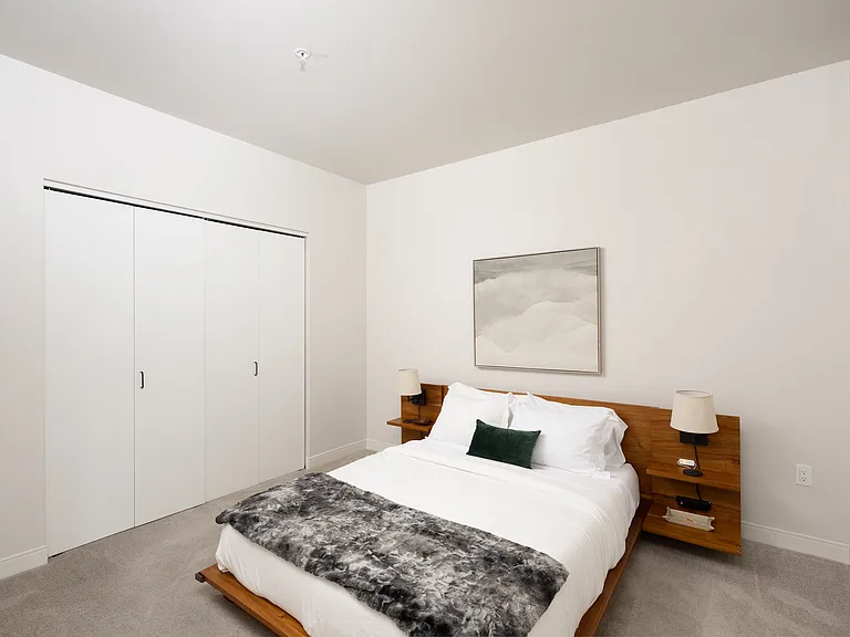 1634 N Franklin Pl #309 — Photo 9