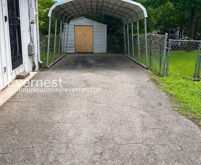 905 Elizabeth Dr — Photo 14