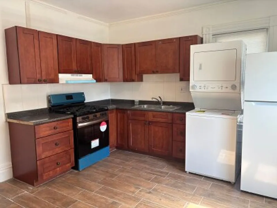 26 Armington St #2