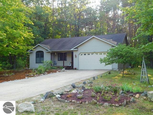 1st image of 1864 Fairways Dr NE