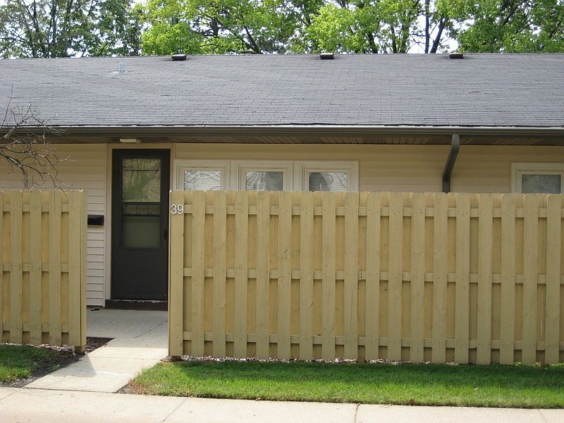 Exterior fenced patio