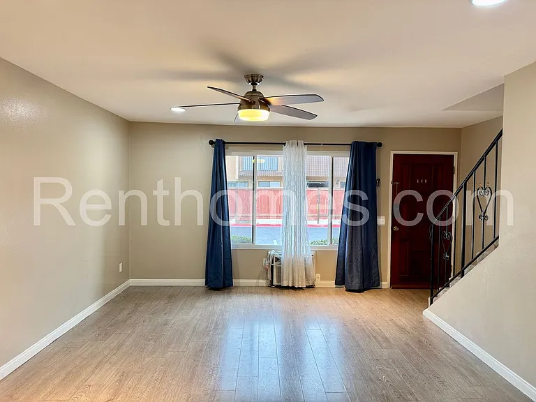 9405 Gold Coast Dr #A8 — Photo 2