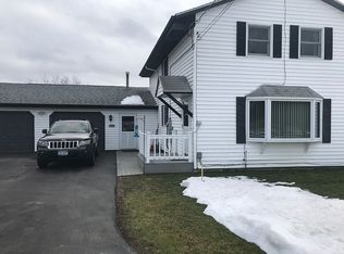 7237 Sweetland Rd, Derby, NY 14047