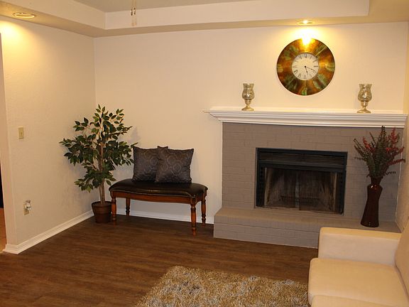 4th image of 11525 N Meridian Ave APT 131