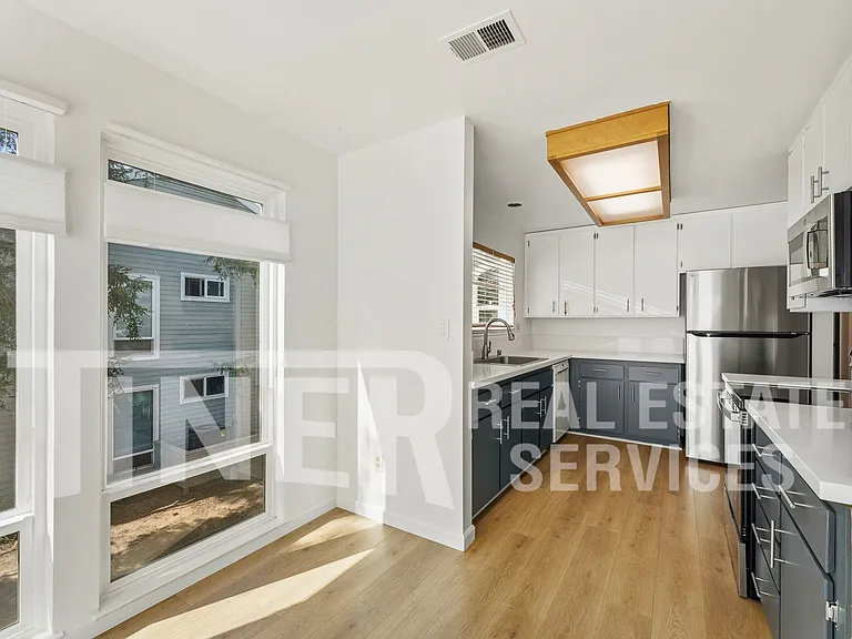 1533 Hood Rd #B — Photo 11