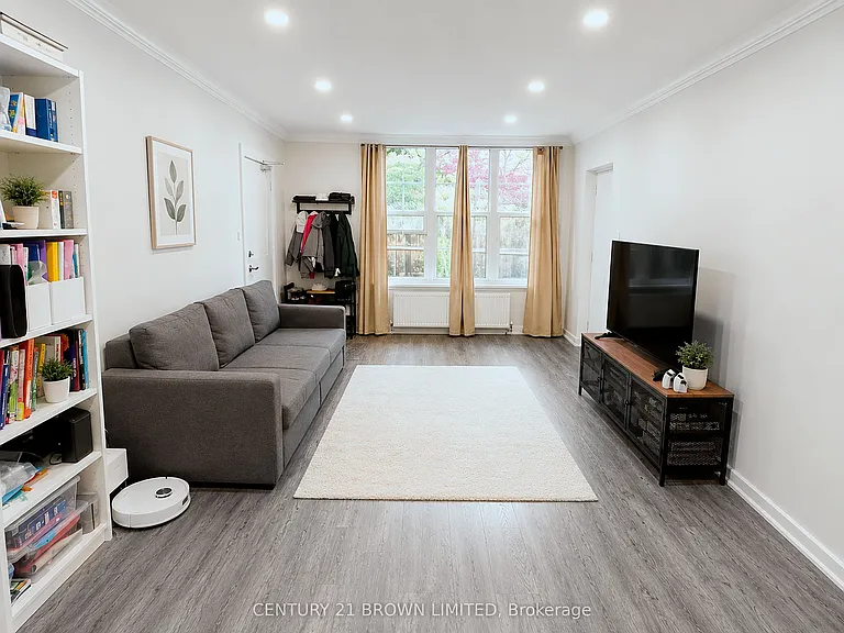 2810 Bloor St W #2 — Photo 2