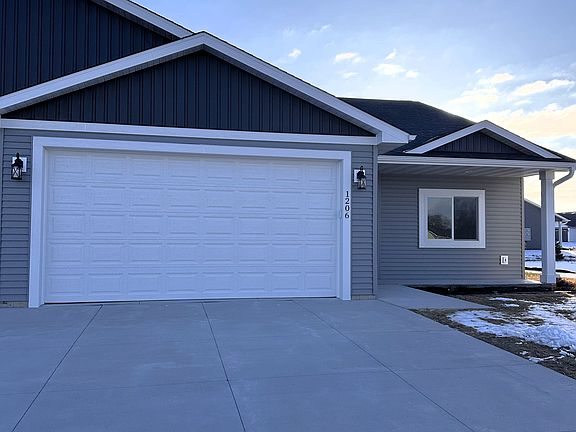 2nd image of 1206 Poppy Ct