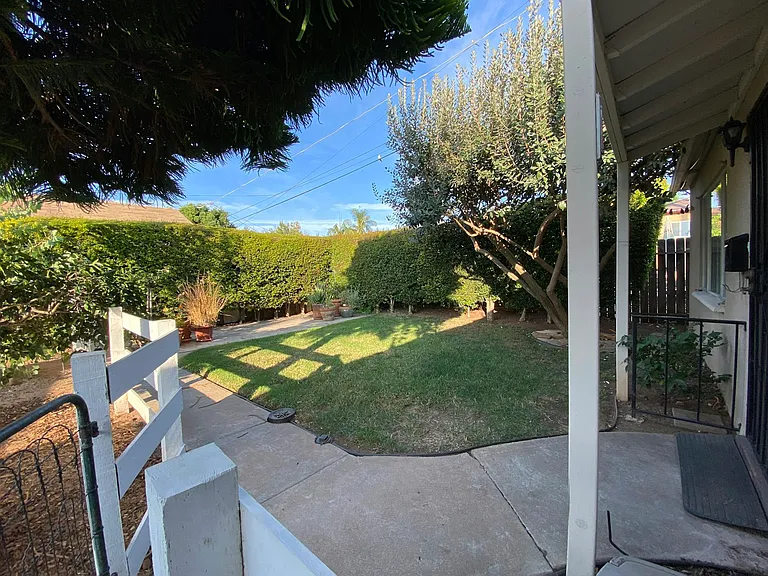 4735 Valencia Dr #1/2 — Photo 9