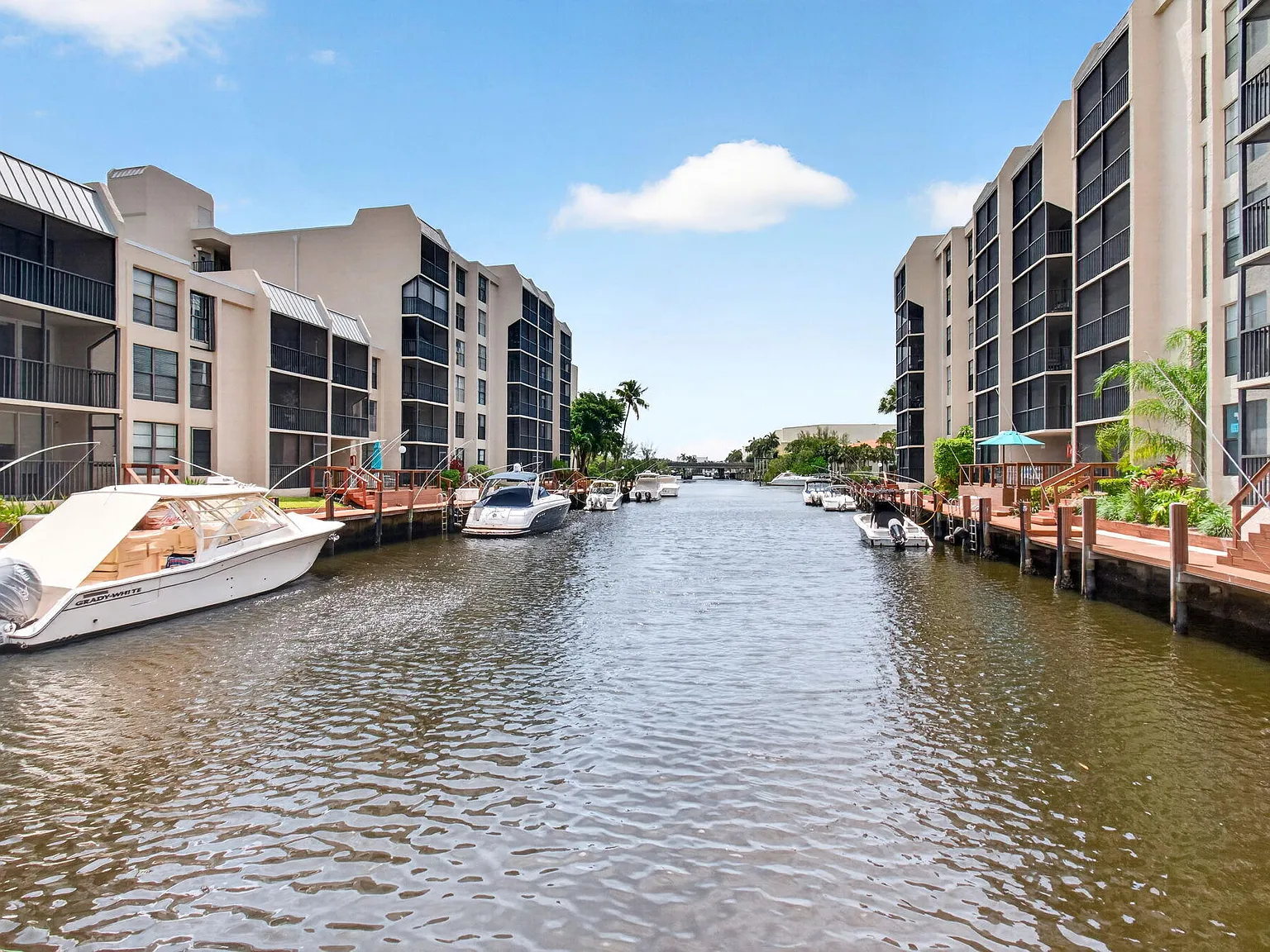 2 bed, 2.0 bath, 1130 sqft, $2,350 — Photo 3