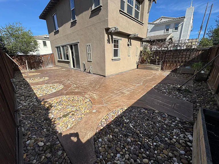 345 Dahlia Way — Photo 23