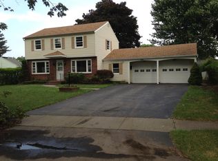 228 Rosemont Dr, Rochester, NY 14617