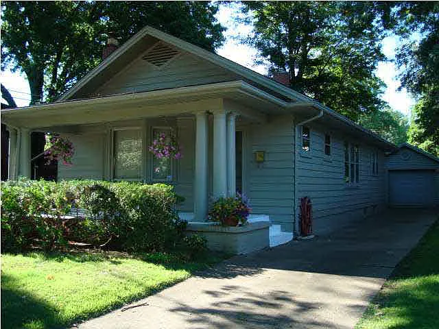 1325 E Bellemeade Ave photo 1