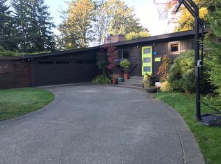 12 Wembley Ln, Mercer Island, WA 98040