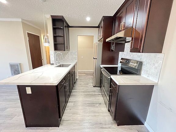 2nd image of 237 Wayne Ave #301