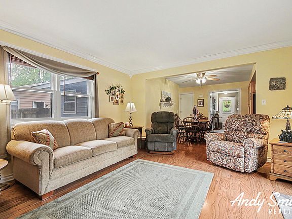 4th image of 7423 Roselane Ave