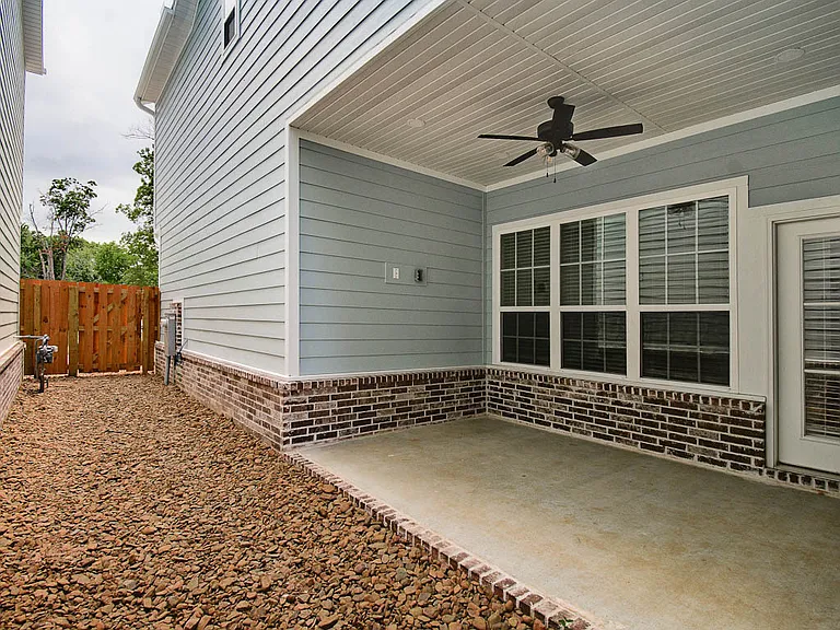 510 W Persimmon St — Photo 12