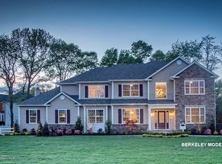 3 Manzo Ct, Tinton Falls, NJ 07724