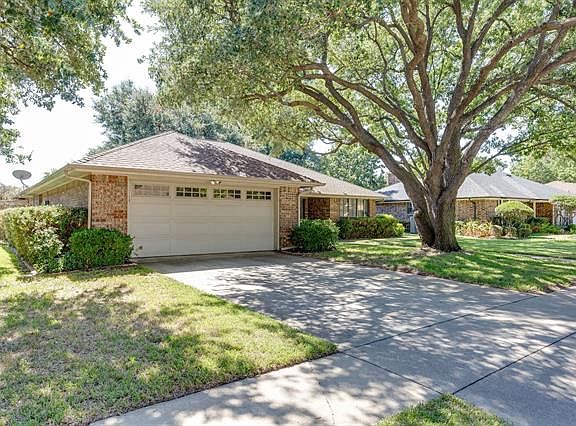3rd image of 2505 Sunshine Ct