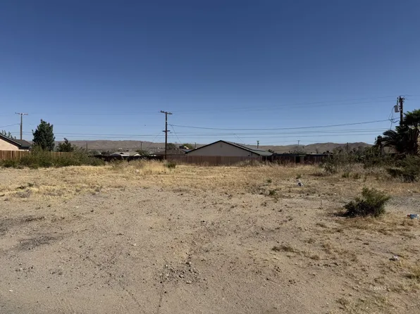 1329 W Willow Ave, Ridgecrest, CA 93555