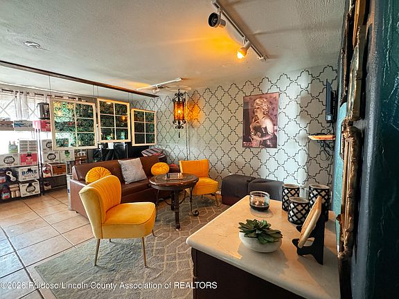 4th image of 2213 Sudderth Dr