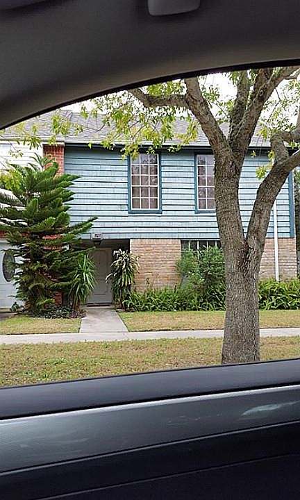 1st image of 1917 Back Bay Dr