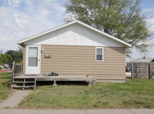 430 W 11th St, Hays, KS 67601