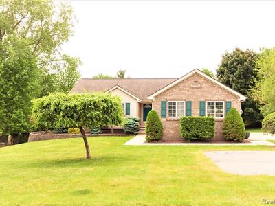 2619 Walton Blvd, Rochester Hills, MI, 48309