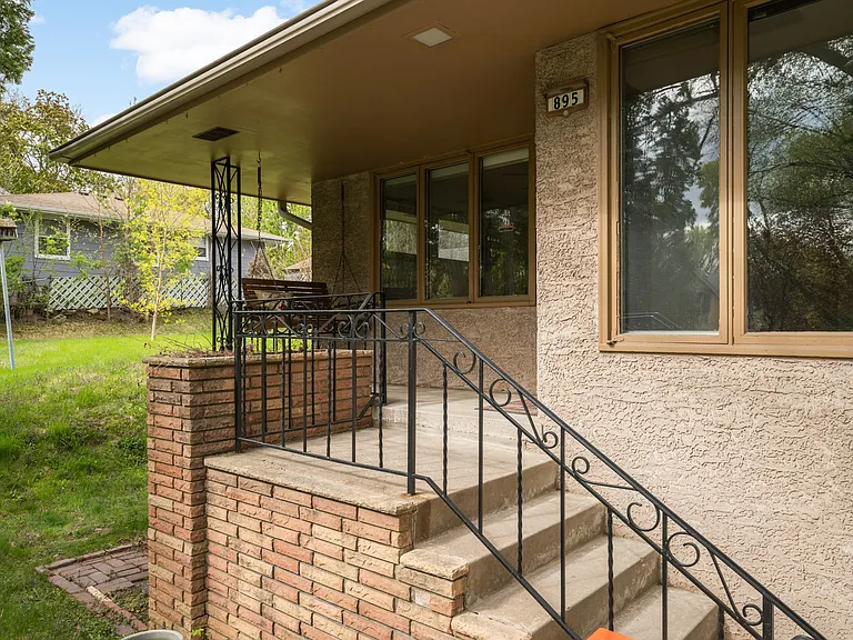 895 Humboldt Ave — Photo 10