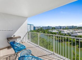 3850 Washington St APT 910, Hollywood, FL 33021