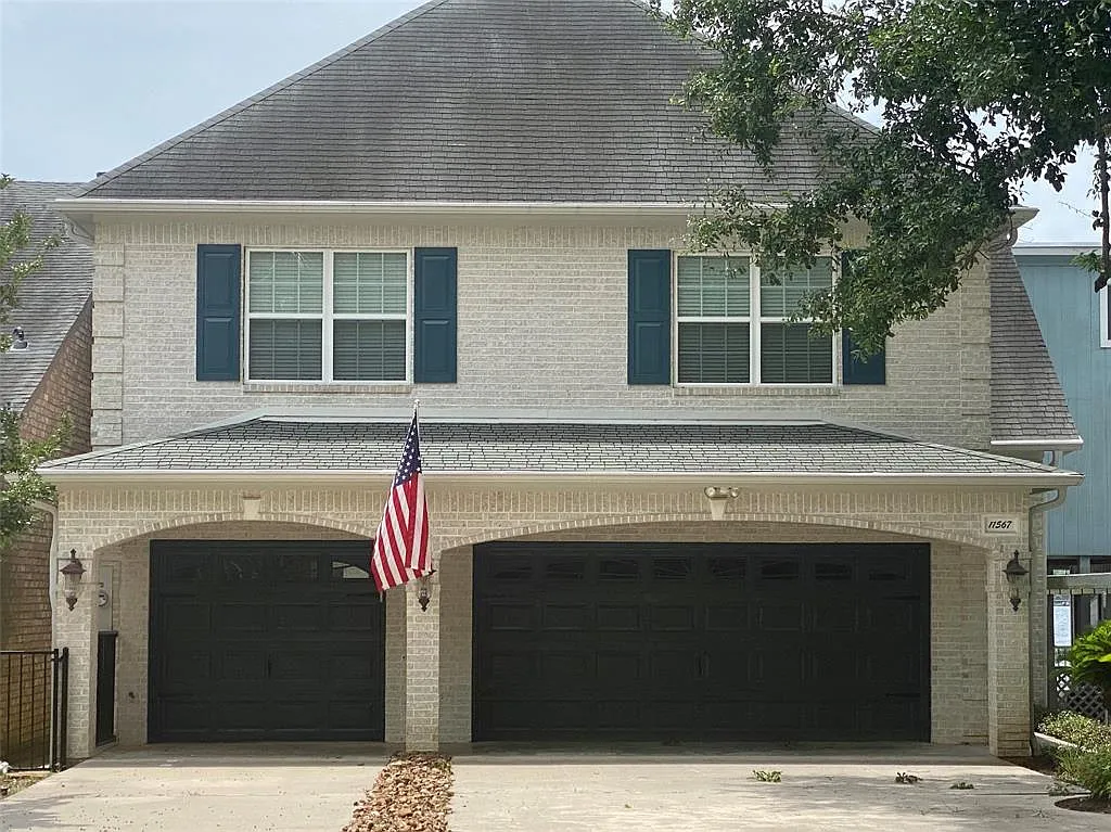 4 bed, 3400 sqft, $3,700 — Photo 2