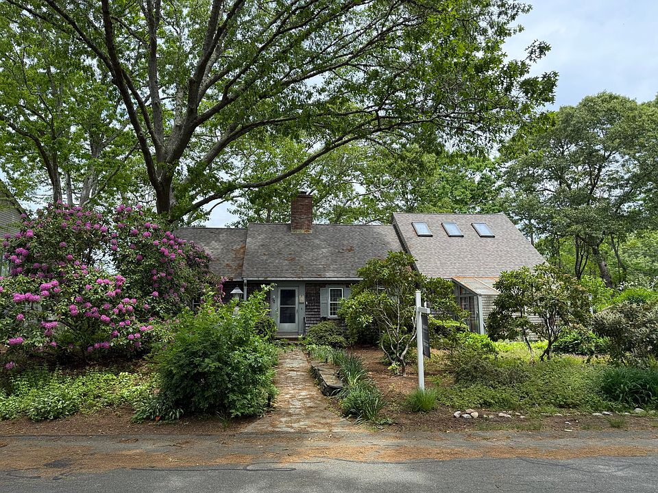 1st image of 72 Loop Road