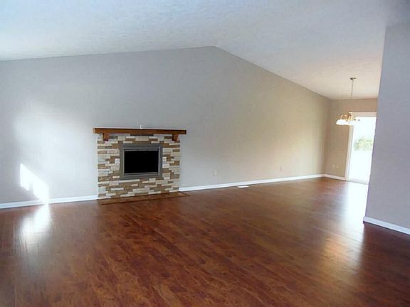 3rd image of 8901 Gunpowder Dr
