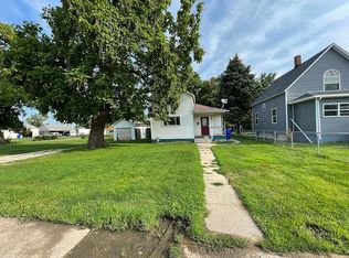 202 E 6th St, Kewanee, IL 61443