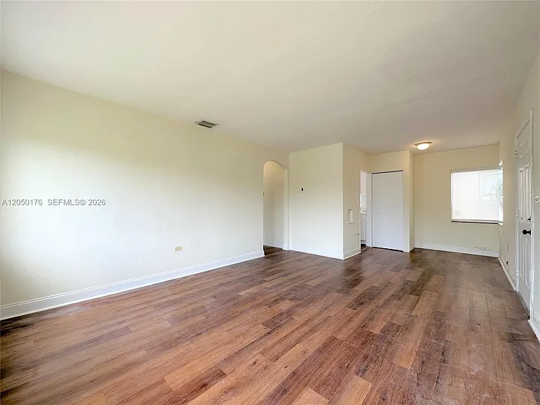 1920 Biarritz Dr #3 — Photo 3