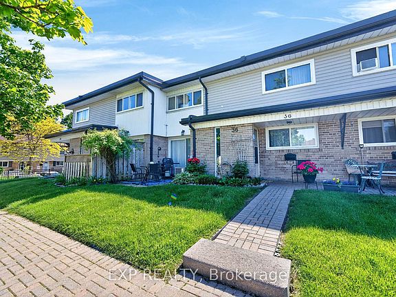 3rd image of 925 Bayly St #36