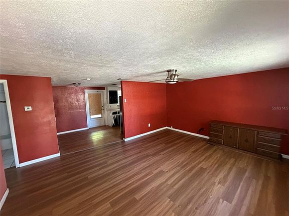 2nd image of 38404 14TH AVENUE