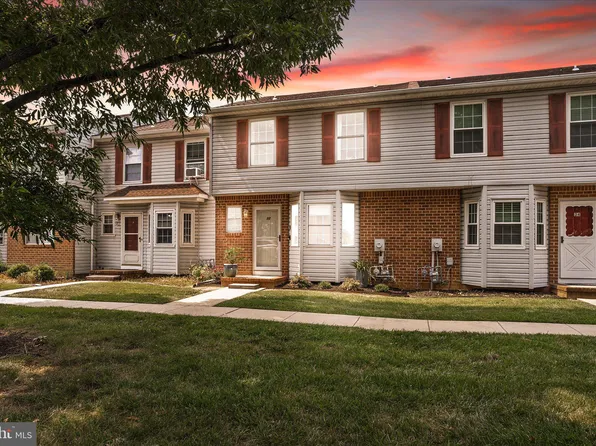 32 W Constitution Dr, Bordentown, NJ 08505