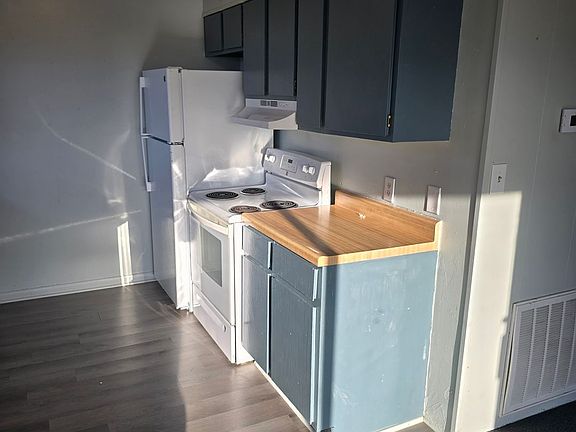 4th image of 1265 Arch St