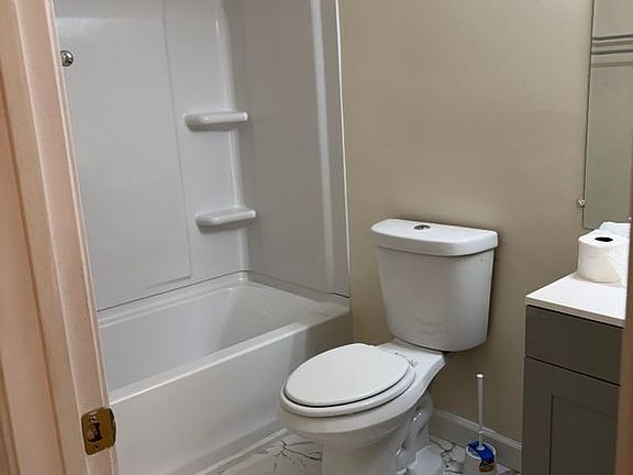 5th image of 6960 Foxthorn Dr