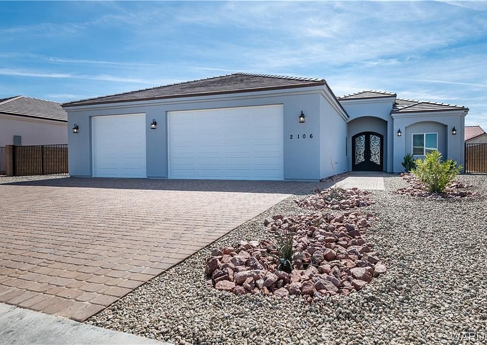 1st image of 2106 E Desert Greens Dr